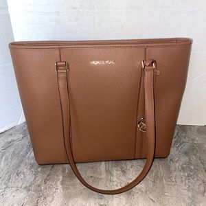 NWT Michael Kors Sady Luggage Tote